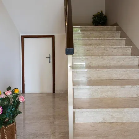 بيت للعطل Ferienhaus Fuer 10 Personen In Monte San Pietrangeli, Adriakueste Italien Kueste Der Marken *