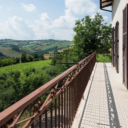 Ferienhaus Fuer 10 Personen In Monte San Pietrangeli, Adriakueste Italien Kueste Der Marken بيت للعطل *